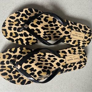 Kate spade NEW YORK Flip-Flop Sandals Sz 6 animal print